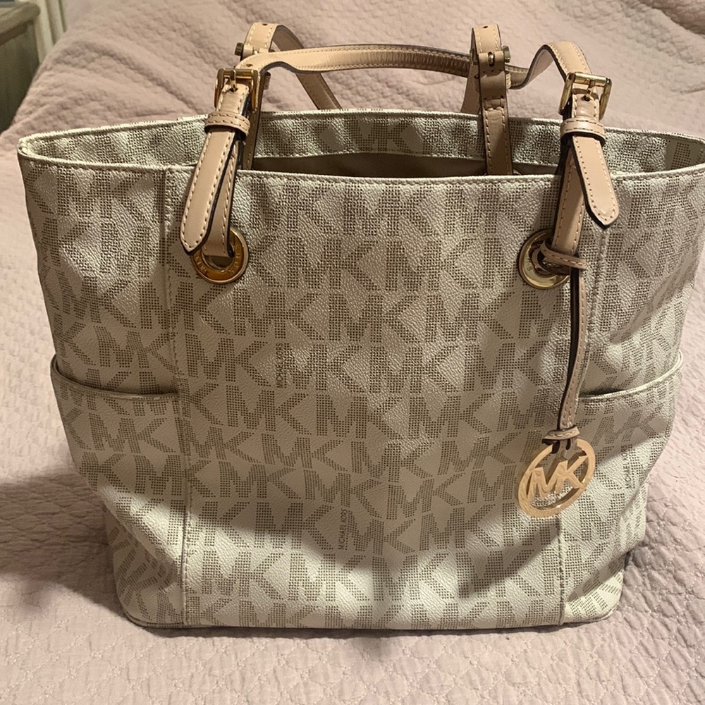 Authentic Michael Kors Jet Set Tote Purse